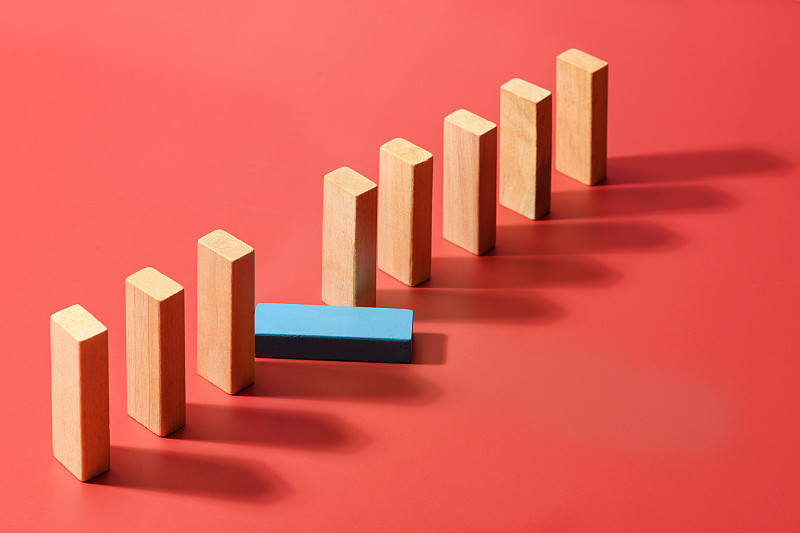 商业风险、战略和计划的多米诺概念图片下载